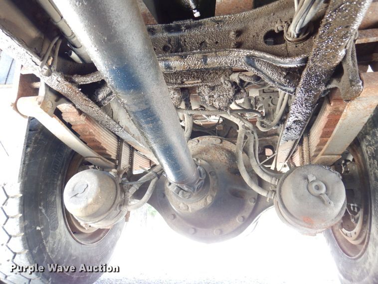 image for item DP5579 2000 International 4900  dump truck