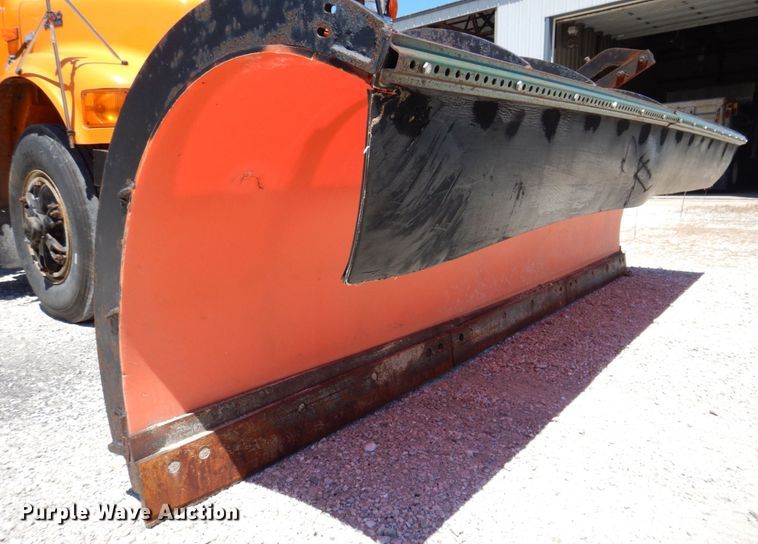 image for item DP5579 2000 International 4900  dump truck