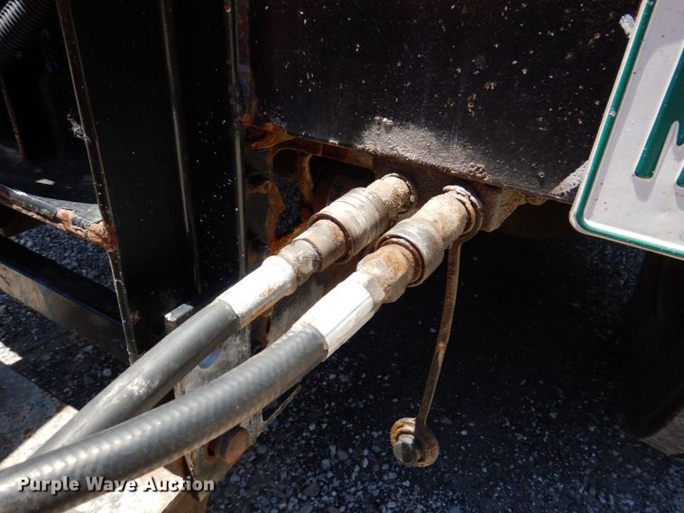 image for item DP5579 2000 International 4900  dump truck