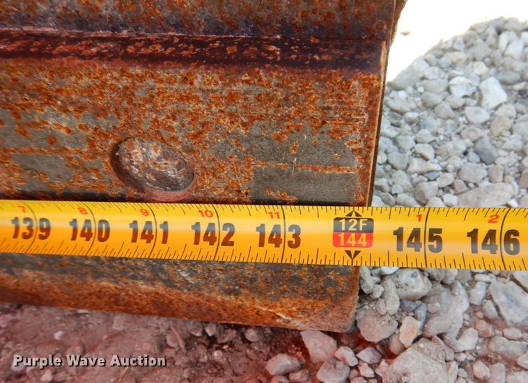 image for item DP5579 2000 International 4900  dump truck