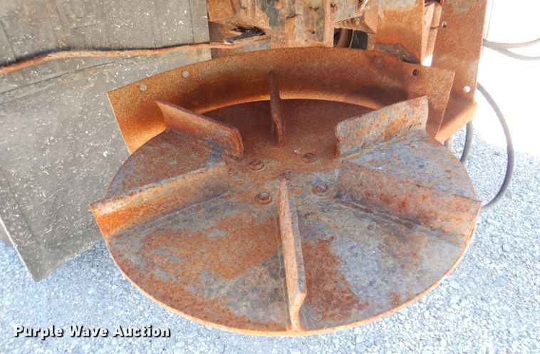 image for item DP5579 2000 International 4900  dump truck