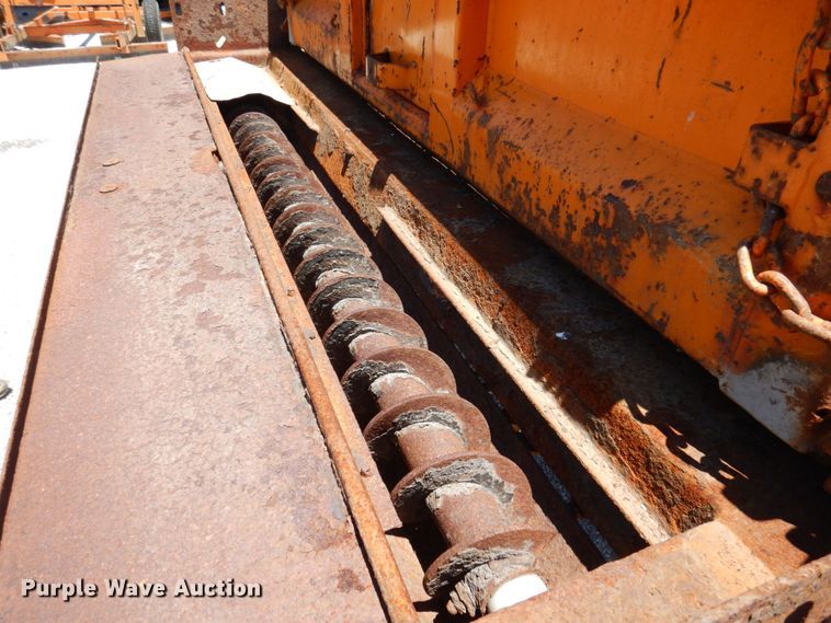 image for item DP5579 2000 International 4900  dump truck