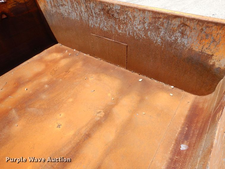 image for item DP5579 2000 International 4900  dump truck