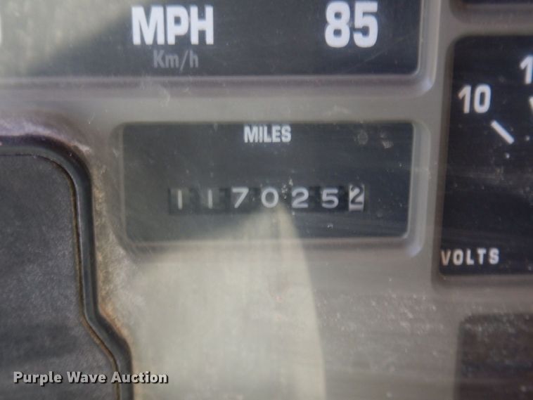 image for item DP5579 2000 International 4900  dump truck