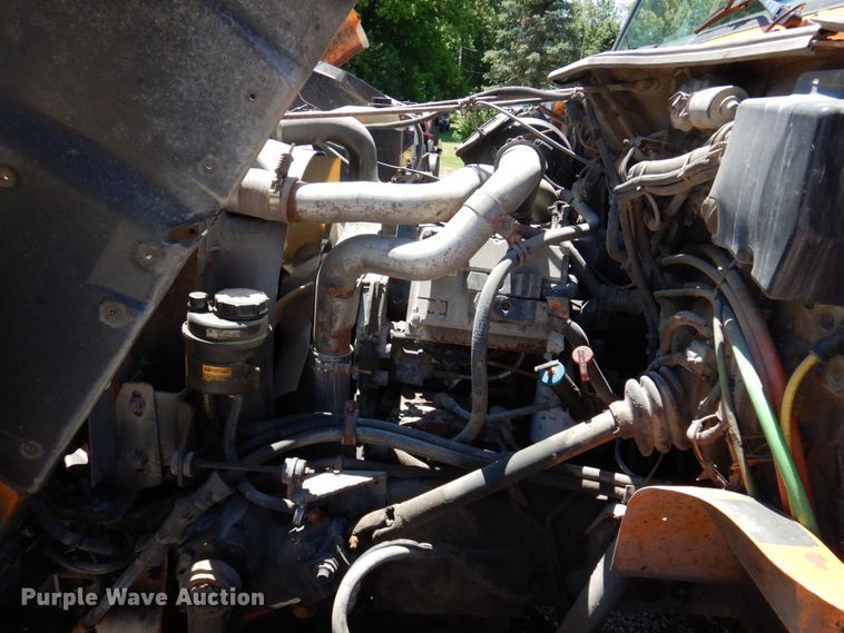 image for item DP5579 2000 International 4900  dump truck