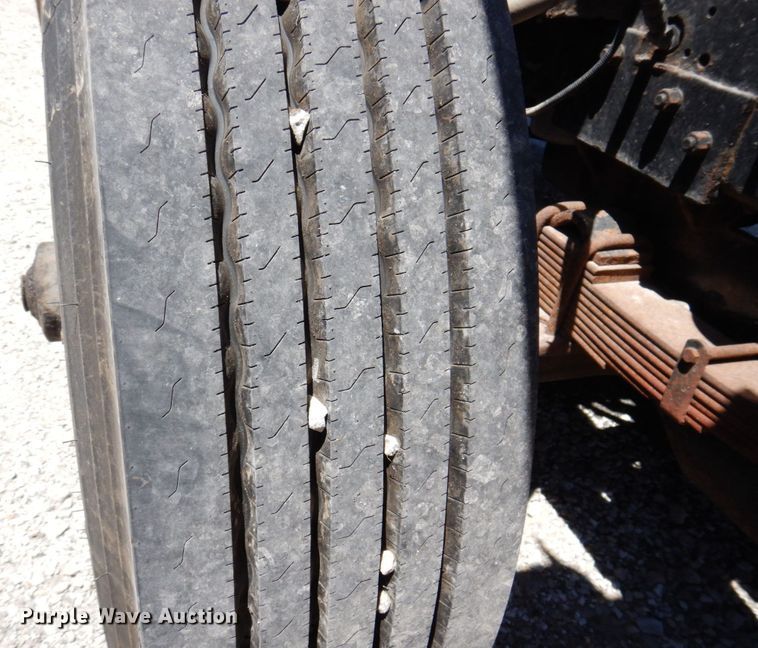 image for item DP5579 2000 International 4900  dump truck