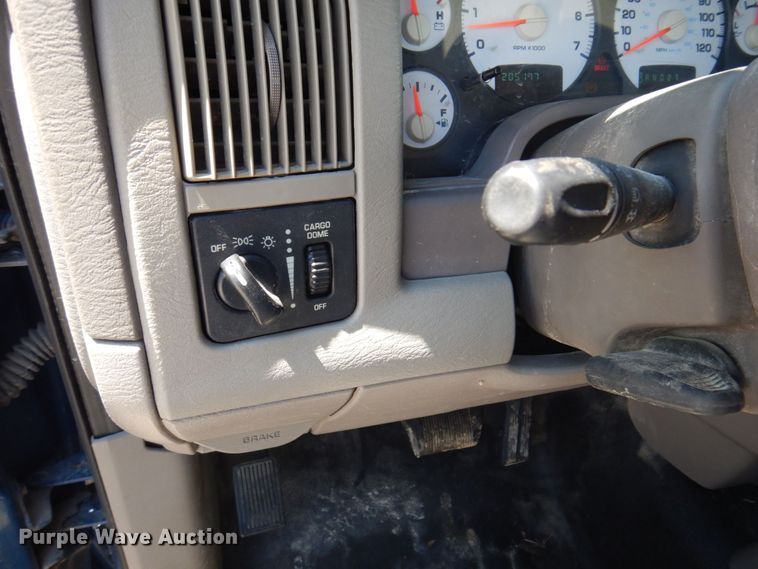 image for item DP5584 2004 Dodge Ram 1500  pickup truck