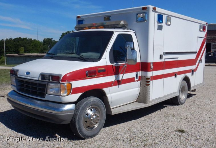 image for item DP5601 1994 Ford E350  ambulance