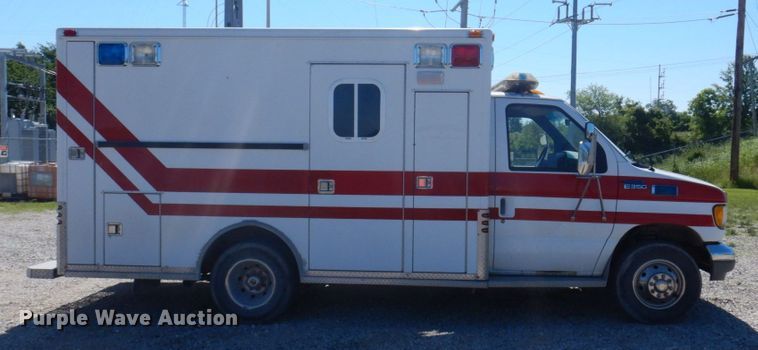 image for item DP5601 1994 Ford E350  ambulance