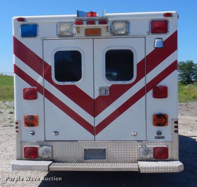 image for item DP5601 1994 Ford E350  ambulance