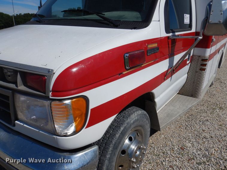 image for item DP5601 1994 Ford E350  ambulance