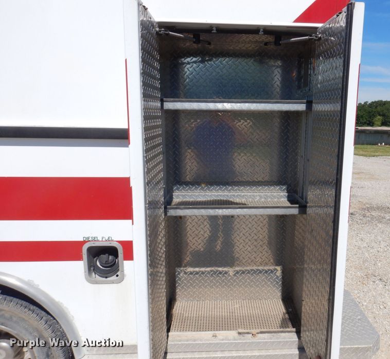 image for item DP5601 1994 Ford E350  ambulance