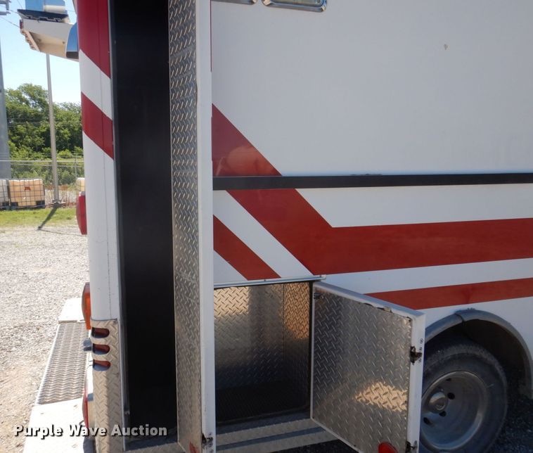 image for item DP5601 1994 Ford E350  ambulance