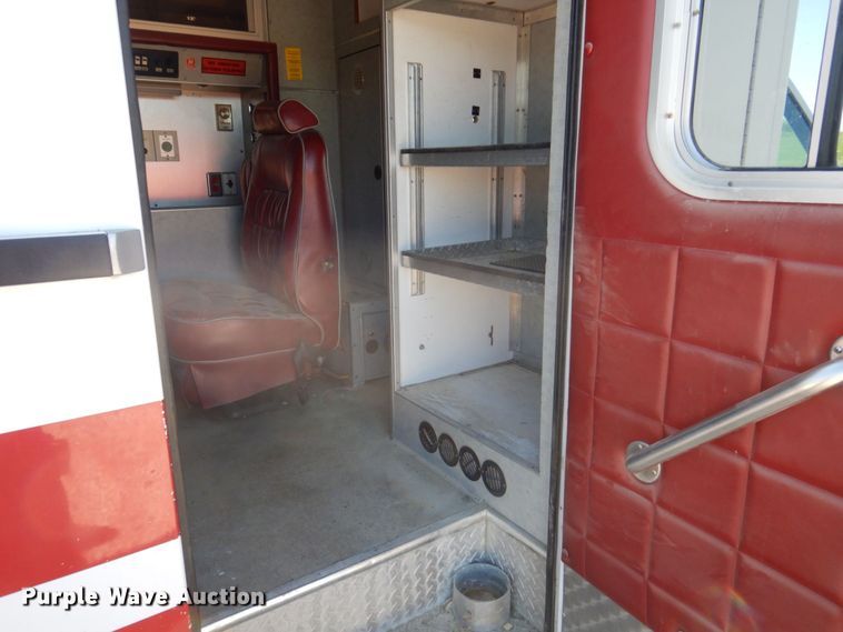 image for item DP5601 1994 Ford E350  ambulance