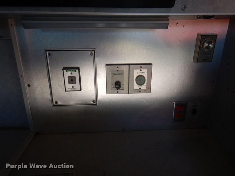 image for item DP5601 1994 Ford E350  ambulance