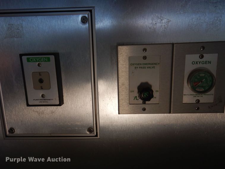 image for item DP5601 1994 Ford E350  ambulance