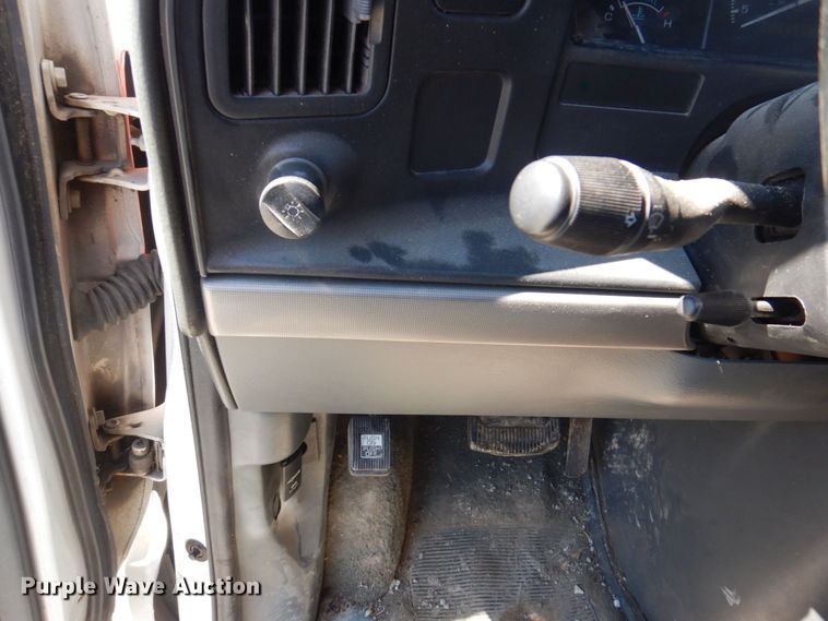 image for item DP5601 1994 Ford E350  ambulance