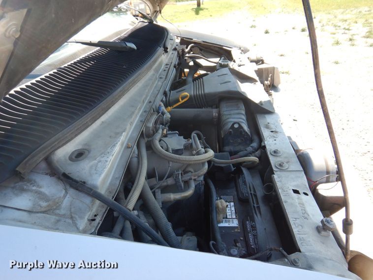 image for item DP5601 1994 Ford E350  ambulance