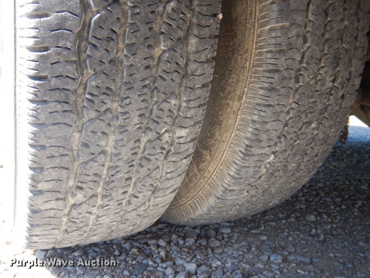 image for item DP5601 1994 Ford E350  ambulance