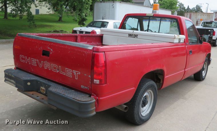 image for item DR0087 1990 Chevrolet Cheyenne 1500  pickup truck