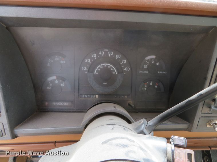 image for item DR0087 1990 Chevrolet Cheyenne 1500  pickup truck