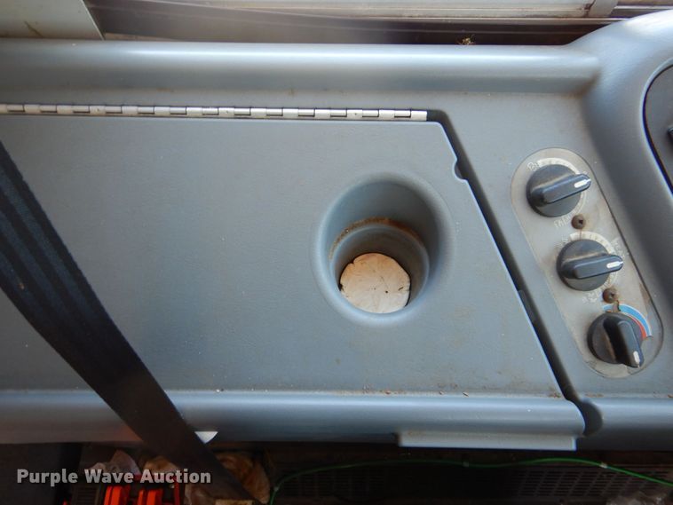 image for item DR1859 2006 IC PB105  school bus