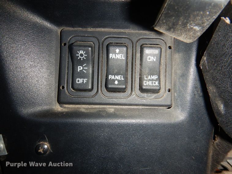 image for item DR1859 2006 IC PB105  school bus