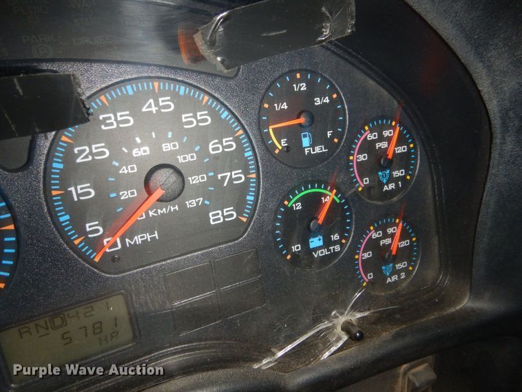 image for item DR1859 2006 IC PB105  school bus