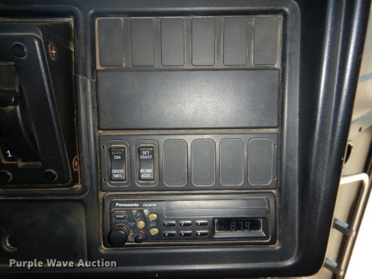 image for item DR1859 2006 IC PB105  school bus