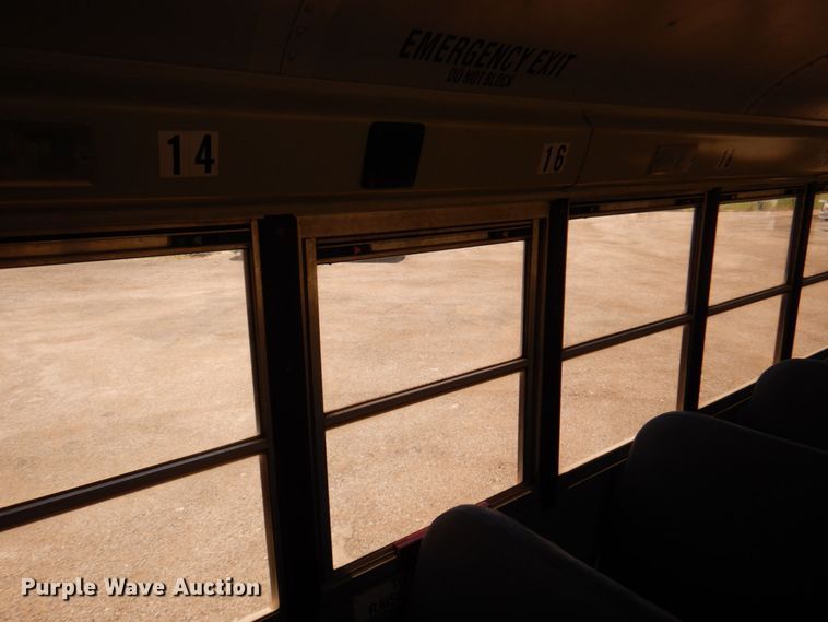 image for item DR1859 2006 IC PB105  school bus