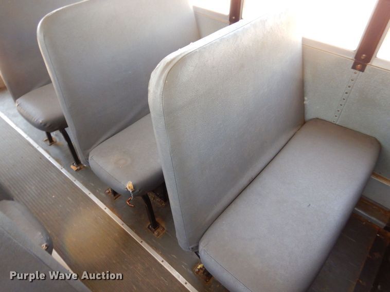 image for item DR1859 2006 IC PB105  school bus