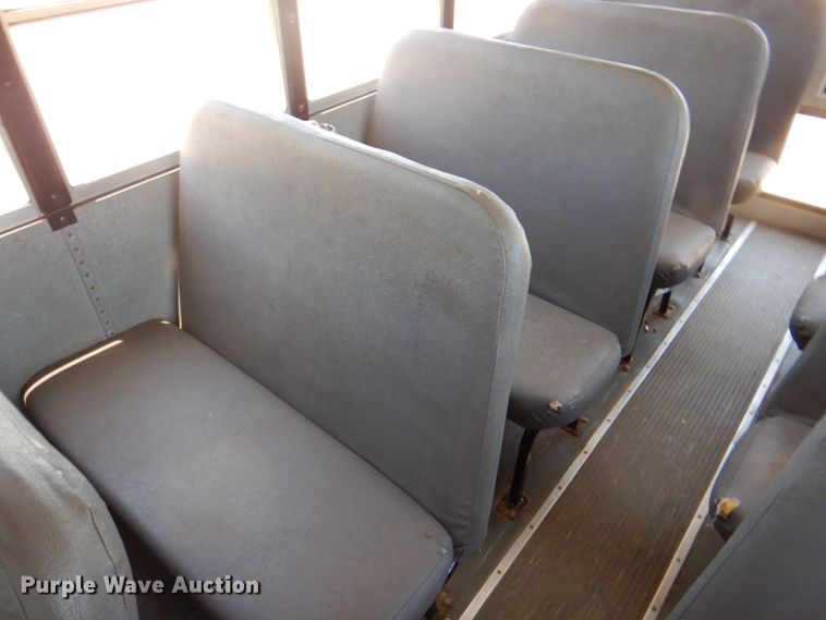 image for item DR1859 2006 IC PB105  school bus