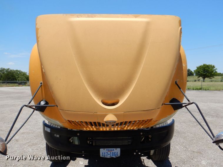 image for item DR1859 2006 IC PB105  school bus