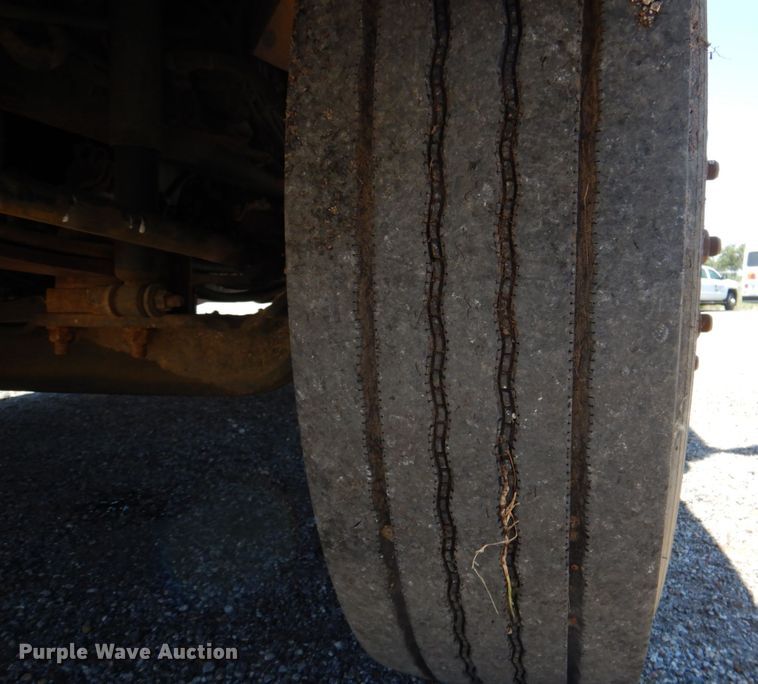 image for item DR1859 2006 IC PB105  school bus