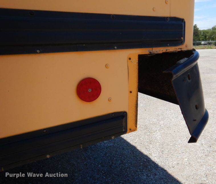 image for item DR1859 2006 IC PB105  school bus