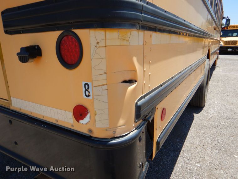image for item DR1859 2006 IC PB105  school bus