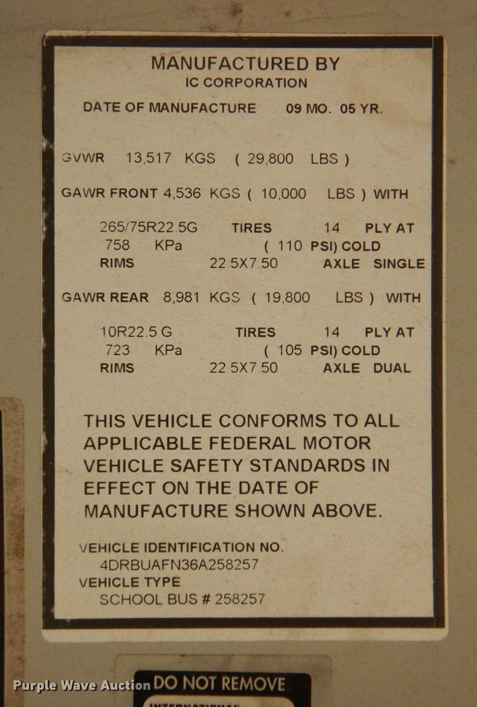 image for item DR1859 2006 IC PB105  school bus