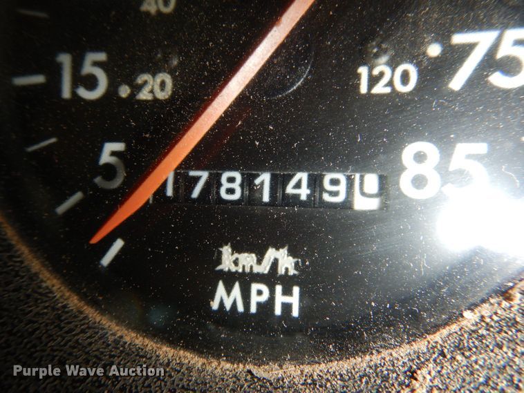 image for item DR1860 2002 Thomas  school bus