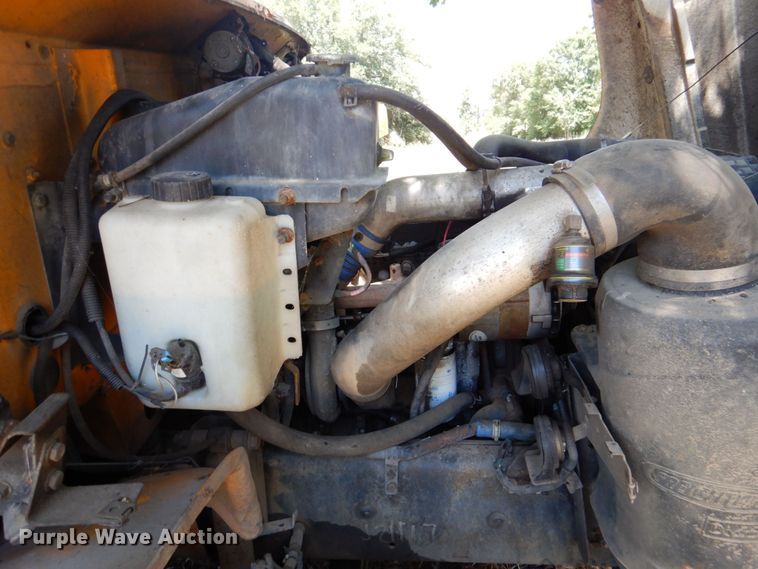 image for item DR1860 2002 Thomas  school bus