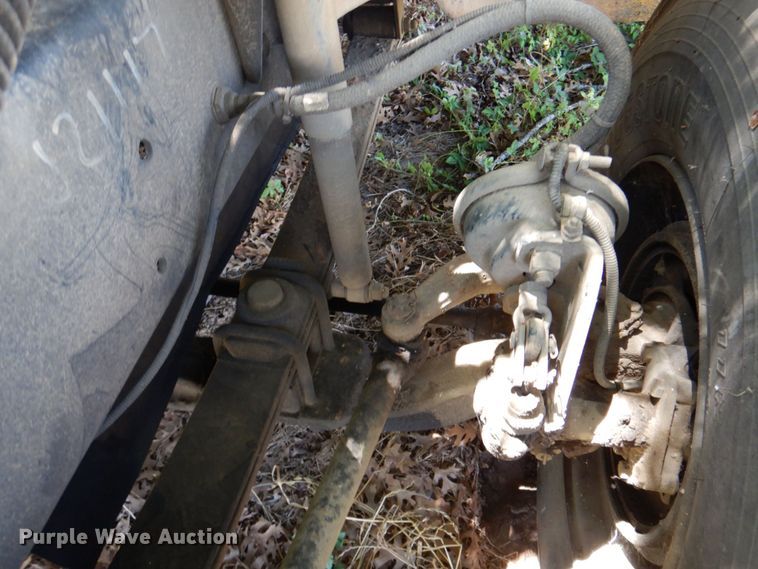 image for item DR1860 2002 Thomas  school bus