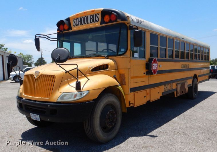 image for item DR1861 2005 IC PB105  school bus