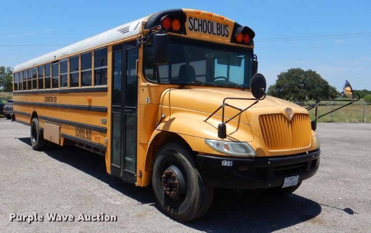 image for item DR1861 2005 IC PB105  school bus
