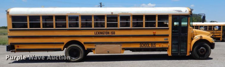 image for item DR1861 2005 IC PB105  school bus