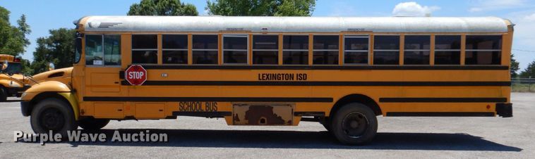 image for item DR1861 2005 IC PB105  school bus