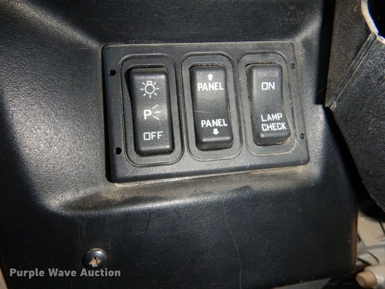 image for item DR1861 2005 IC PB105  school bus