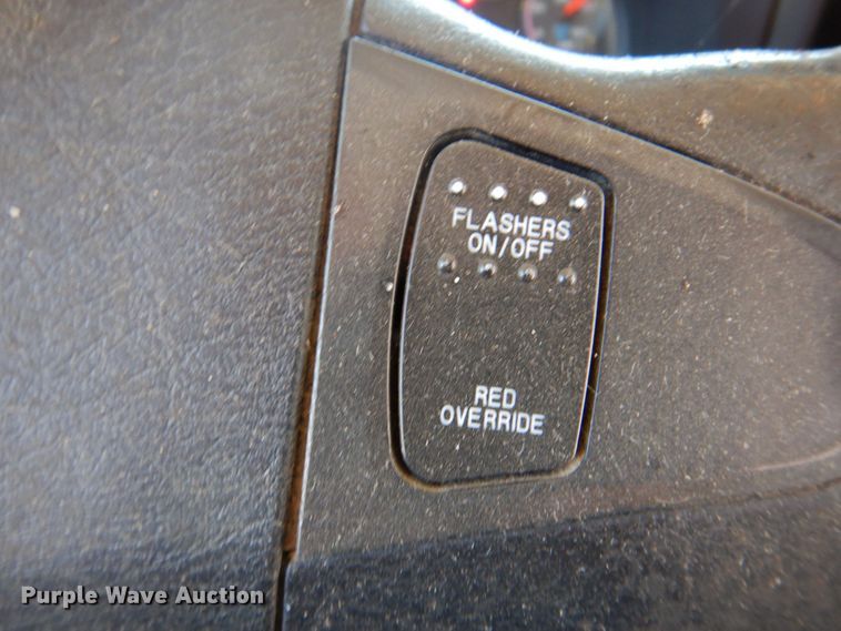 image for item DR1861 2005 IC PB105  school bus