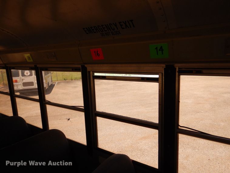 image for item DR1861 2005 IC PB105  school bus