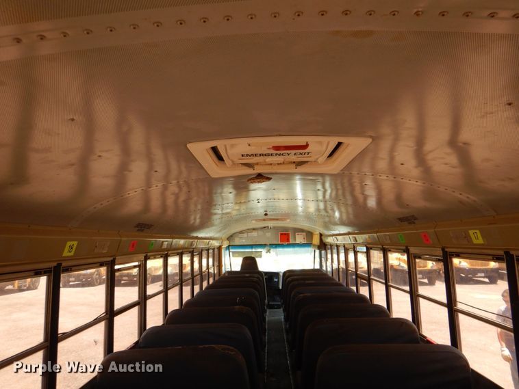 image for item DR1861 2005 IC PB105  school bus