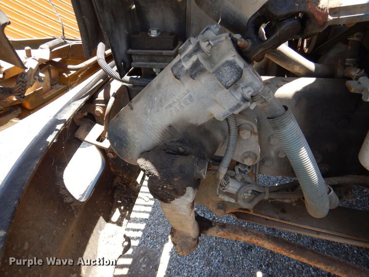 image for item DR1861 2005 IC PB105  school bus