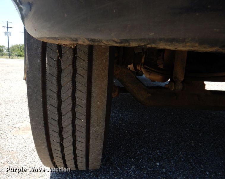 image for item DR1861 2005 IC PB105  school bus